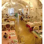 La Commedia Della Pentola Country house Lu (Piedmont)